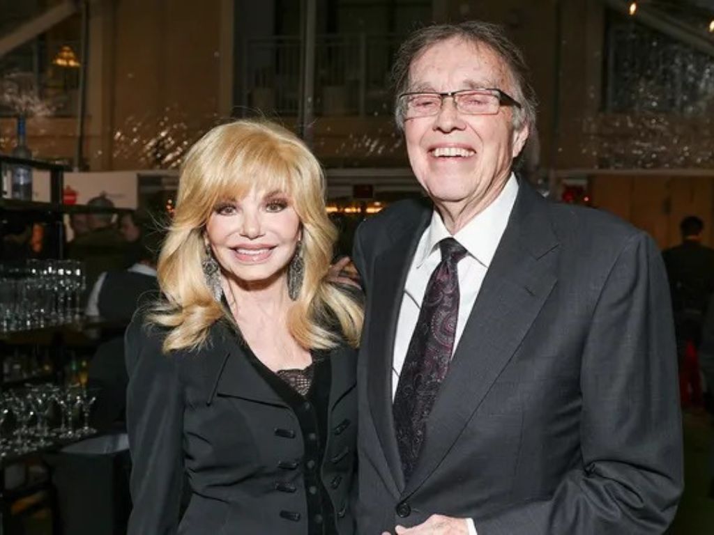 Loni Anderson and Bob Flick, at Lifetime's holiday celebration as stars from "It's A Wonderful Lifetime" in 2023, married in 2008